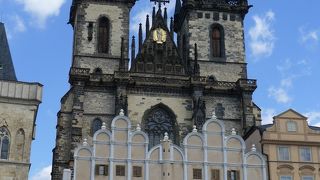 旧市庁舎からライトアップを見る