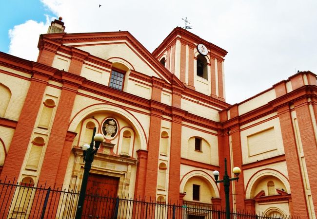 サン イグナシオ デ ロヨラ教会