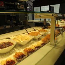 市場の最奥の韓国料理店