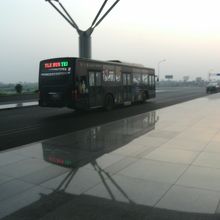 国際到着(1階)→国内線→国際出発(2階)→国内の周回。