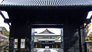 寛永寺　旧本坊表門 （国指定重要文化財）