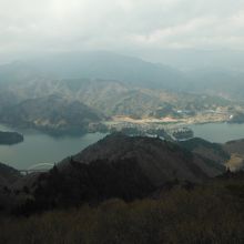 高取山展望台(宮ヶ瀬湖方面)