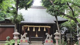 駿馬塚があります