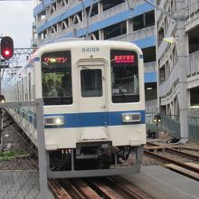 新栃木〜東武宇都宮駅を結んでいる4両編成の電車