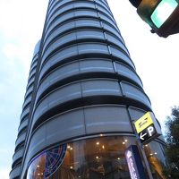 細長い建物です。