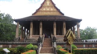 荘厳かつ美しい