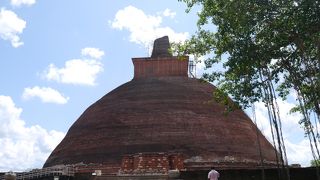 巨大なガーダバ