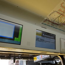 扉の上のモニター部分