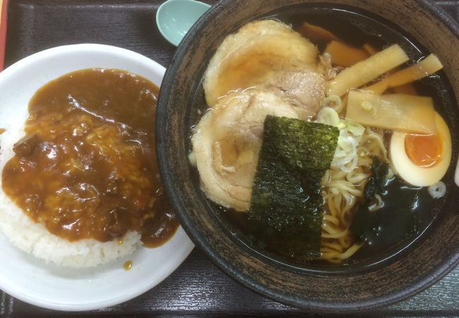 喜多方ラーメンとミニカレー