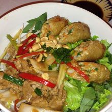 揚げ春巻きとビーフン