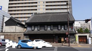 駅そばに残された歴史