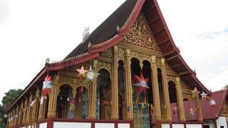 本堂の威容が素晴らしい