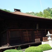 本堂（薬師堂）ぶどう寺。関東最古の建物。国宝です。