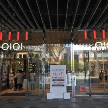 KITTEの丸井入り口付近