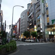 東急ハンズが目印