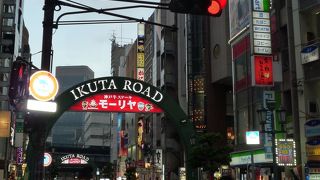 生田神社への参拝の前後はいくたロードで食事かお茶を