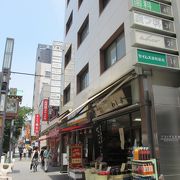 多くの店が並んでいます