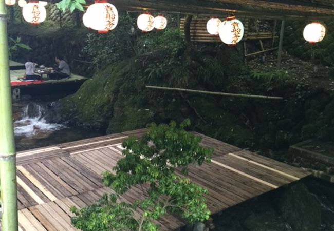 涼しくて快適！京都の初夏・夏といえばの川床体験！