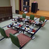 大広間の一角にこの準備はちょっとさみしい