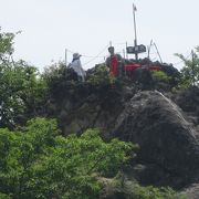 標高約８００ｍの岩山