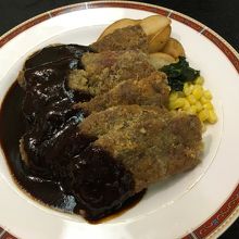 ビーフカツ定食（大盛）