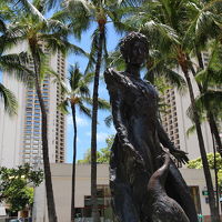 ツインタワーがワイキキのランドマークのようになっている