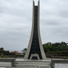 岐阜県の塔、全景。