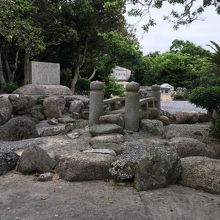 三重の塔、園庭。