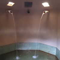 風呂の設備が充実してます。お湯に打たれる風呂です。