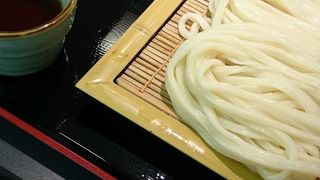 ざるうどんオイシイ