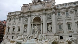 シーズンオフでも激混みです。