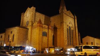 駅名にもなっているフィレンツエの教会