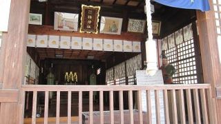 龍造寺八幡宮の右横