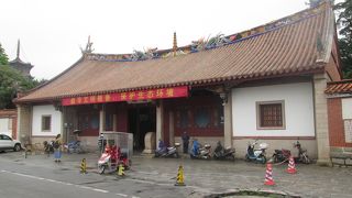 鎖国塔・仁寿塔が有名