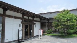 かかりの方は熱心に説明されます