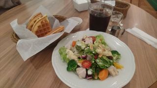 ワッフルがおいしいマザーリーフ