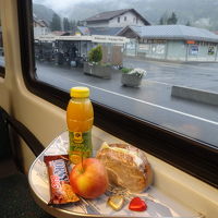 早朝出発の場合は朝食パックを用意してくれます