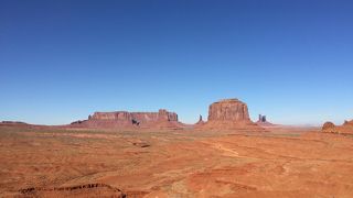 モニュメントバレーの絶景。