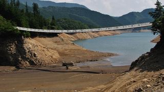 四国一の長さを誇る歩道吊り橋