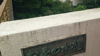 交通量の多い橋