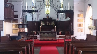 ムルデガ・スクエアの北側に隣接してひっそりと建っています