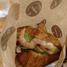 1階のサンドイッチ