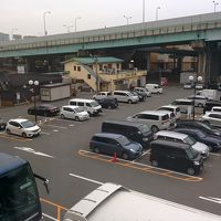 駐車場は広いです