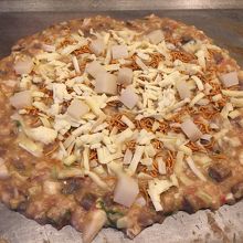 スジ・コン + 餅 + 明太子 + チーズ + ベビースター