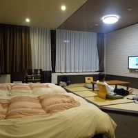 畳のスペースがついた広い部屋