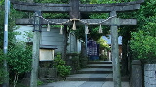 護国寺近くにひっそりと