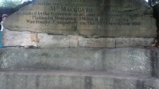 シドニー湾を望める岩の椅子