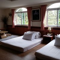 広め、古い感じ