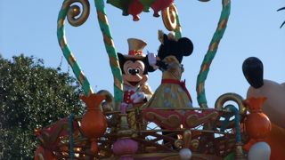 お昼のパレード！