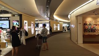 未だ改装中も、店舗多く内容は充実